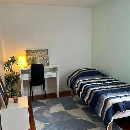 Equipee Et Meublee- Porte Des Lilas Homestay *
